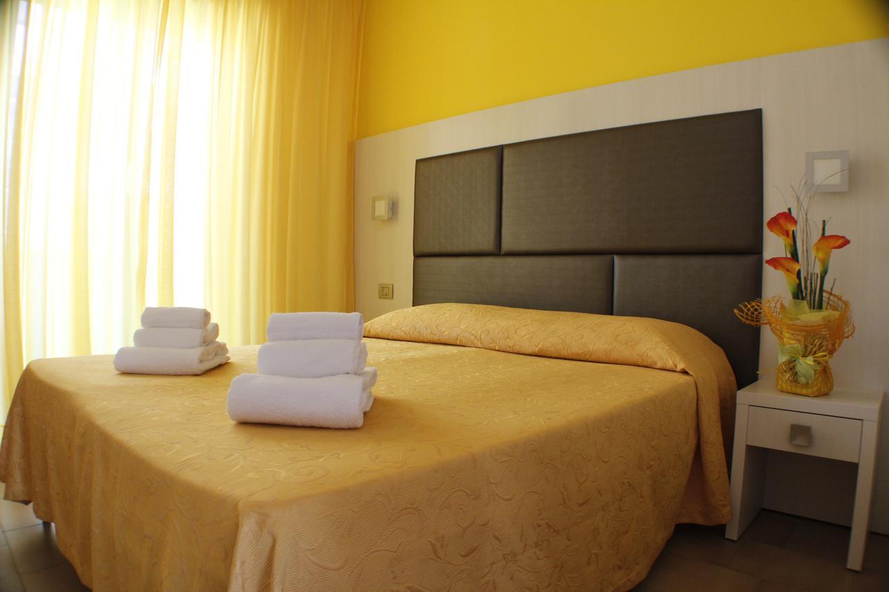 Hotel Adria Bellaria-Igea Marina Exteriör bild